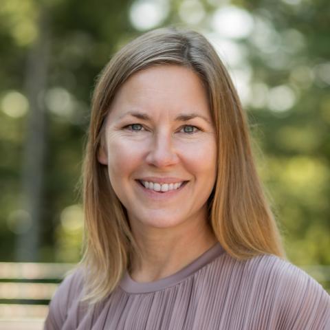 Lina Lindberg Grant Writer