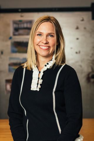 Dr. Shelley Prevost headshot